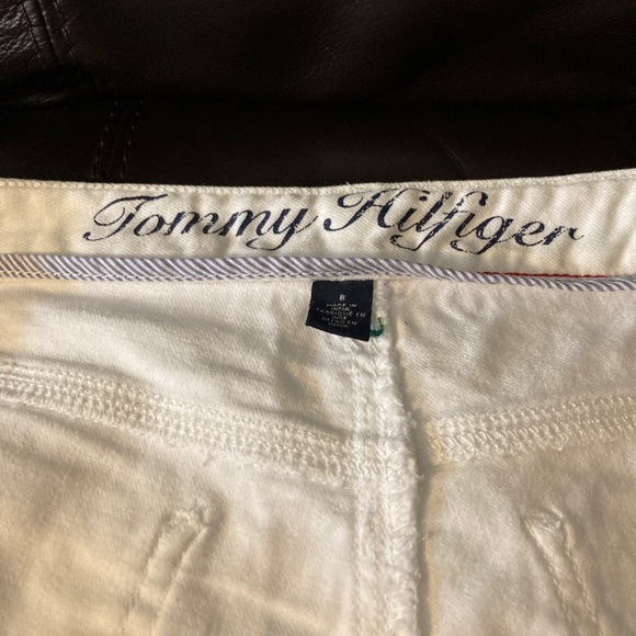 🦩 White Tommy Hilfiger Shorts - Size 8 🦩 - Picture 7 of 8